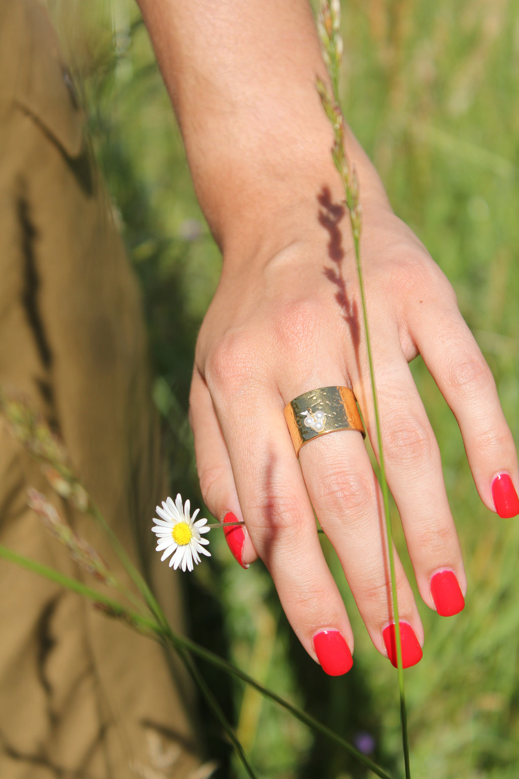 Solana - Bague Dorée & Perles Blanches Bague